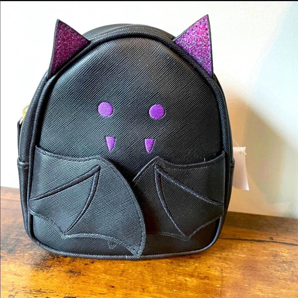 RARE! Adorable Bat Cosmetic Case Halloween Bath and Body Works Brand New